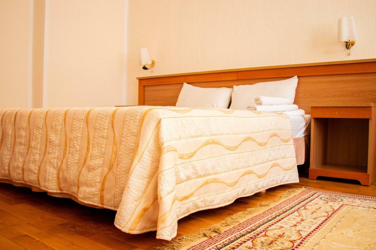 Altyn Dala Hotel アスターナ エクステリア 写真